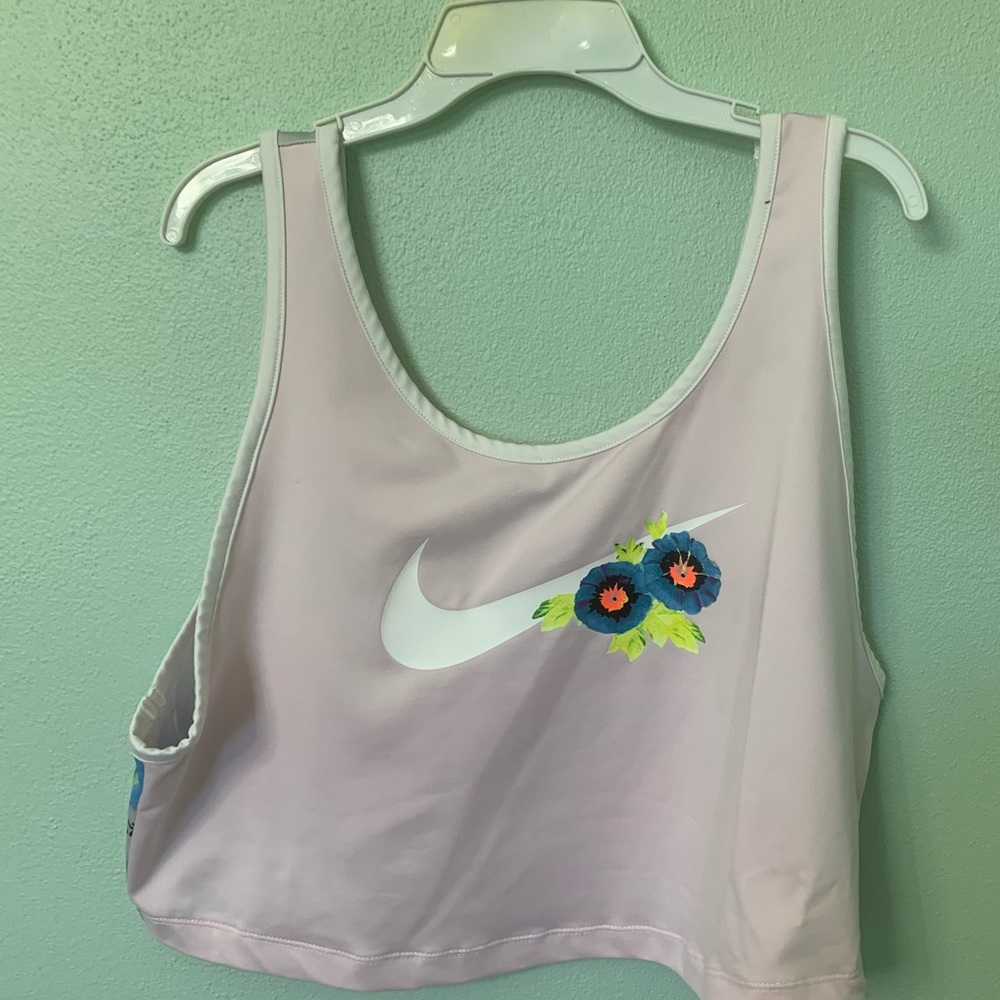 Top Nike